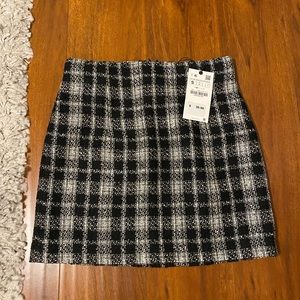 Zara Tweed Mini Skirt size small NWT